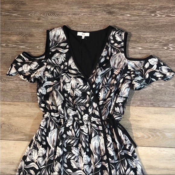 NSR Faux Wrap Dress - Picture 3 of 7